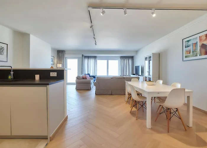 Lecomte - The Shorline Coastal Walks 63