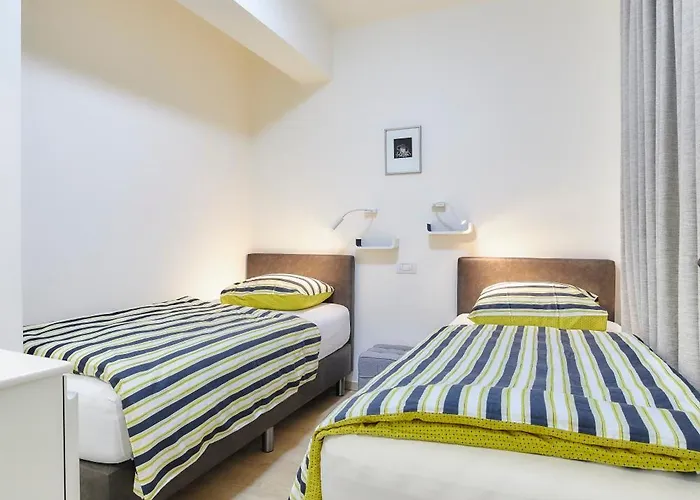 Lecomte - The Shorline Coastal Walks 63 Ostende